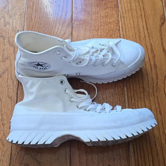 White Converse - Picture 2 of 7